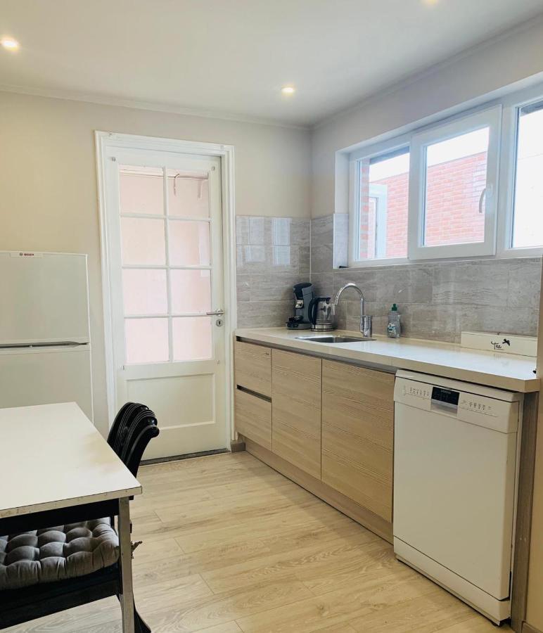 Cosy House In The Heart Of The Center! Apartment Oostburg Bagian luar foto